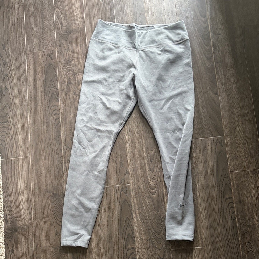 Gray Leggings Nike like new never worn